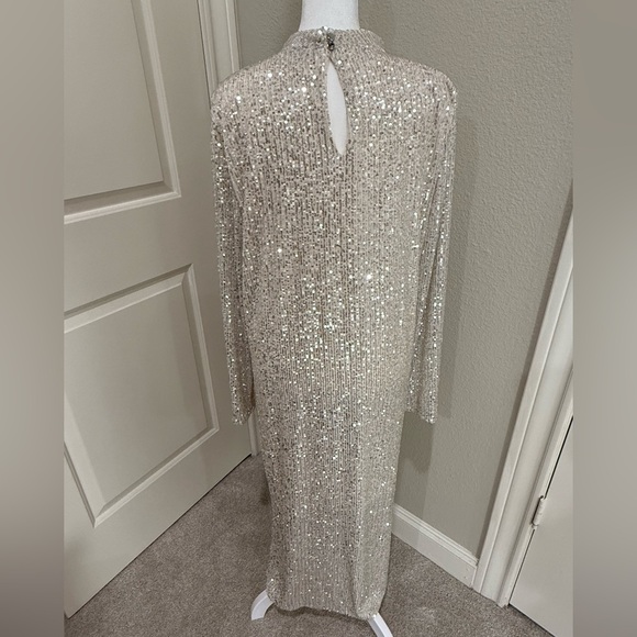 Halogen Sequins Silver Dress with Cream Lining, XL - Picture 2 of 11